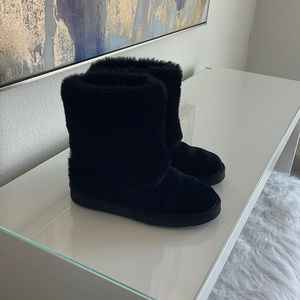 Black Uggs